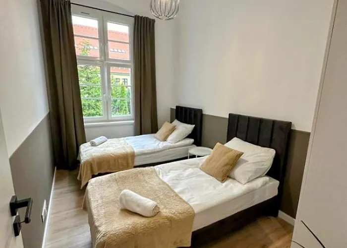 Stare Kasyno מלון 3*