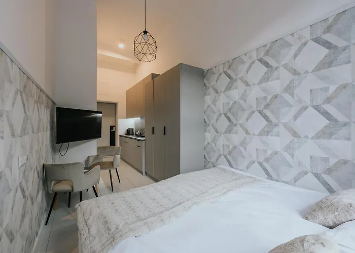 מלון Stare Kasyno 3*